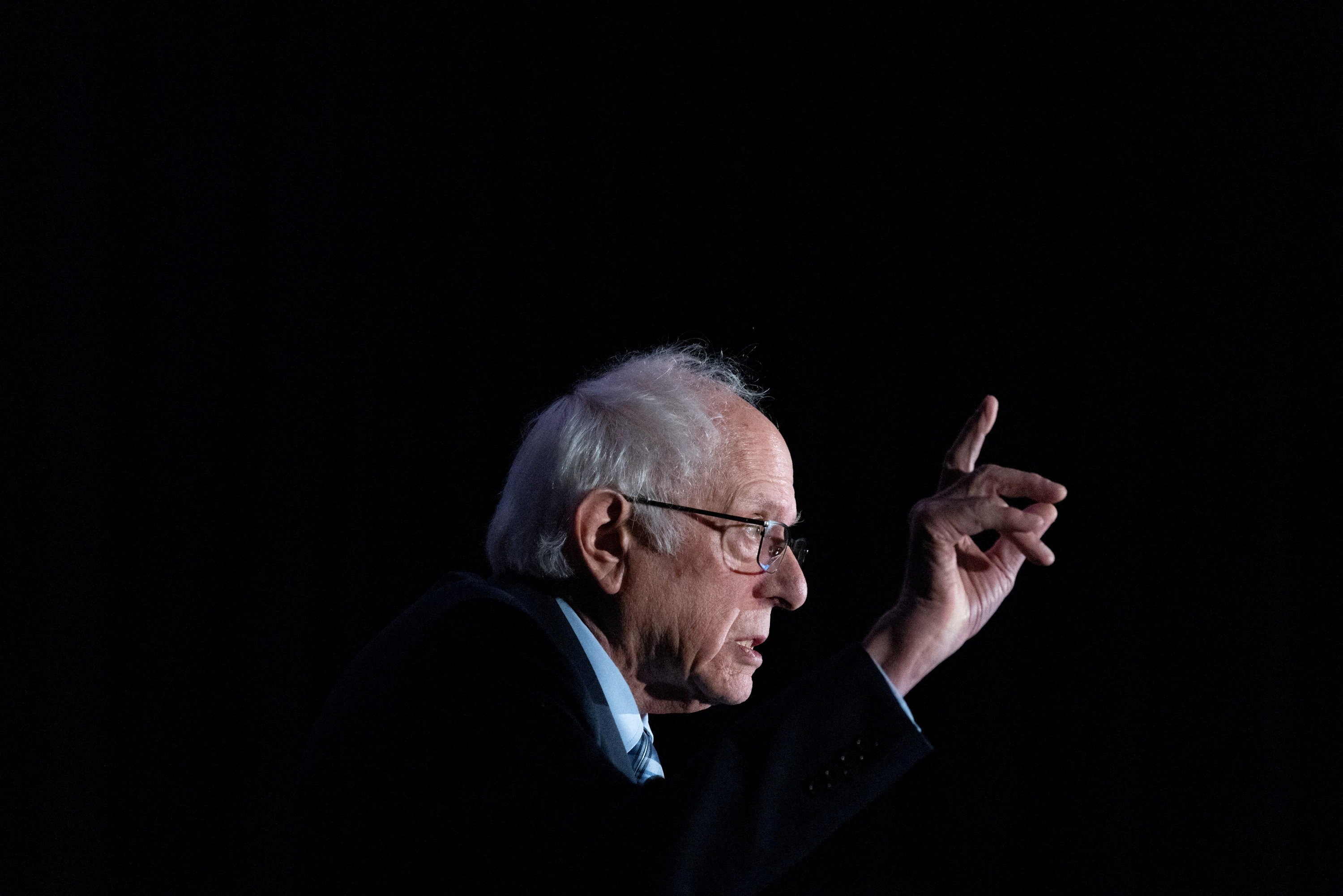 Após encontro com Lula, Bernie Sanders e democratas cobram compromisso dos EUA com eleição no Brasil