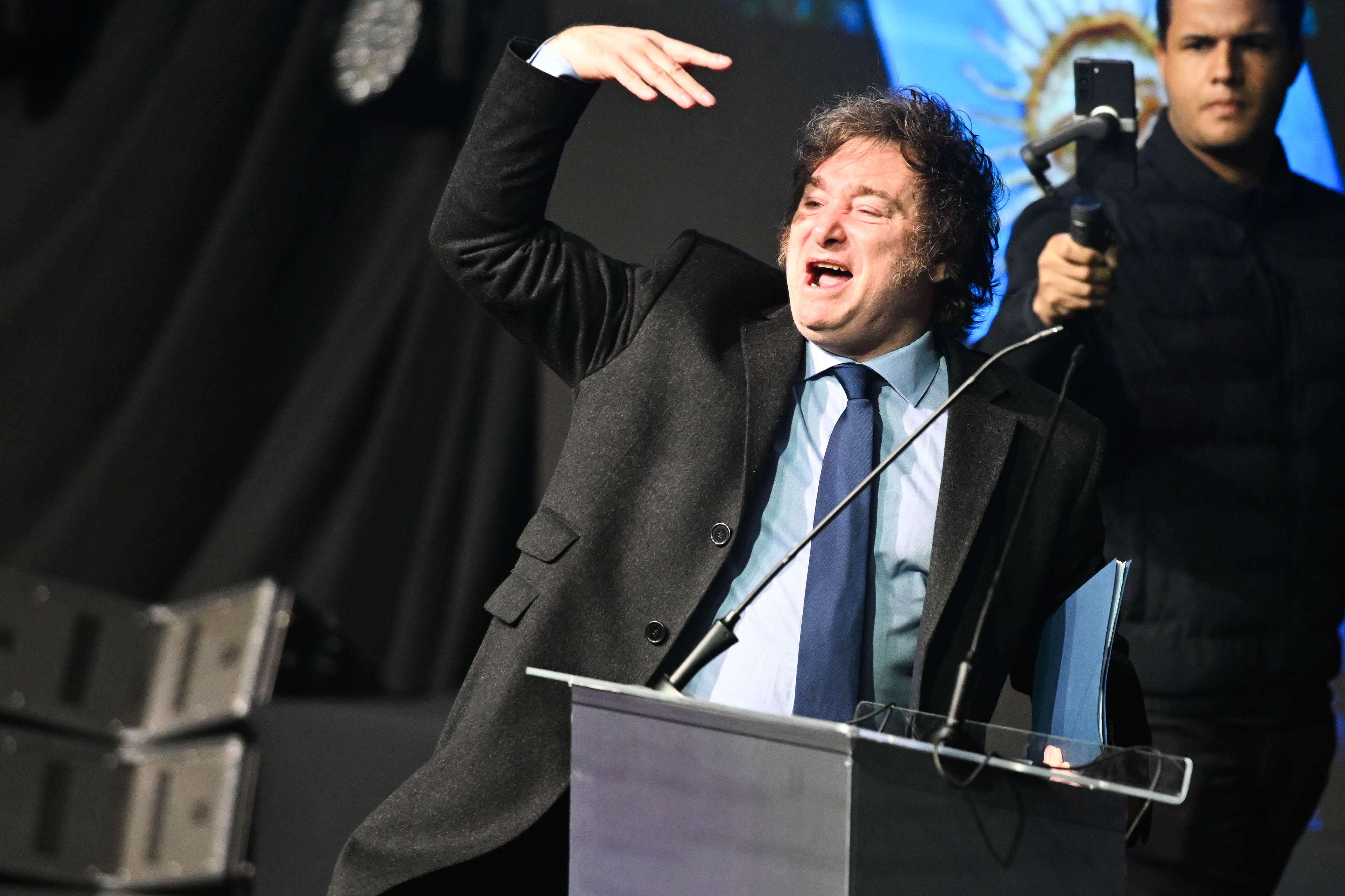 Milei entra fortalecido em fase decisiva para eleições legislativas