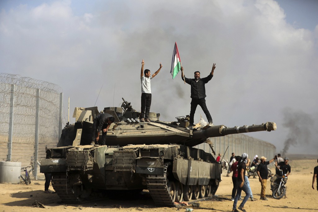 Israel anuncia ‘cerco total’ a Gaza e Hamas ameaça executar um refém ...
