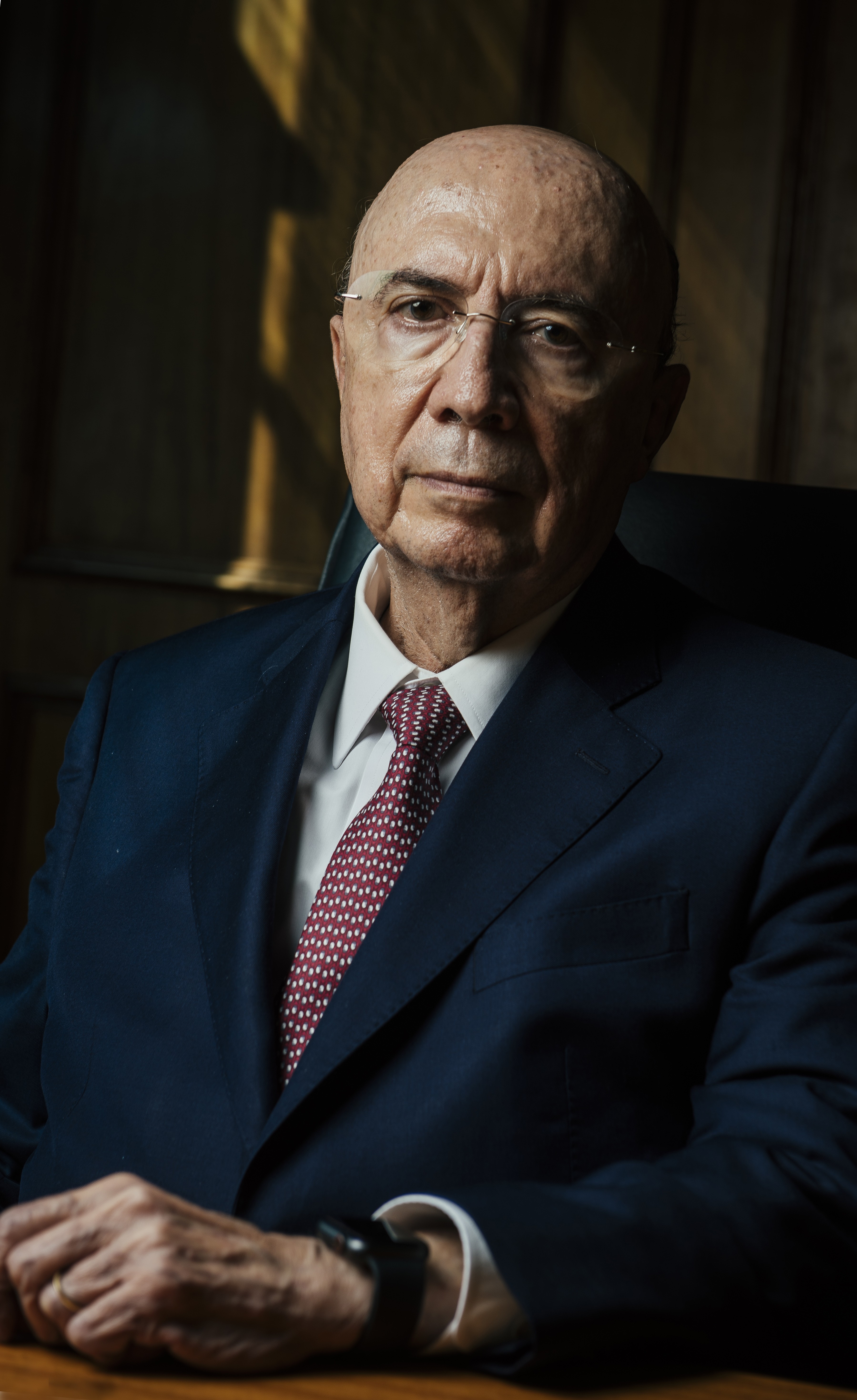 Próximo governo terá que adotar ‘algo mais forte’ que arcabouço fiscal para controlar gastos, diz Meirelles