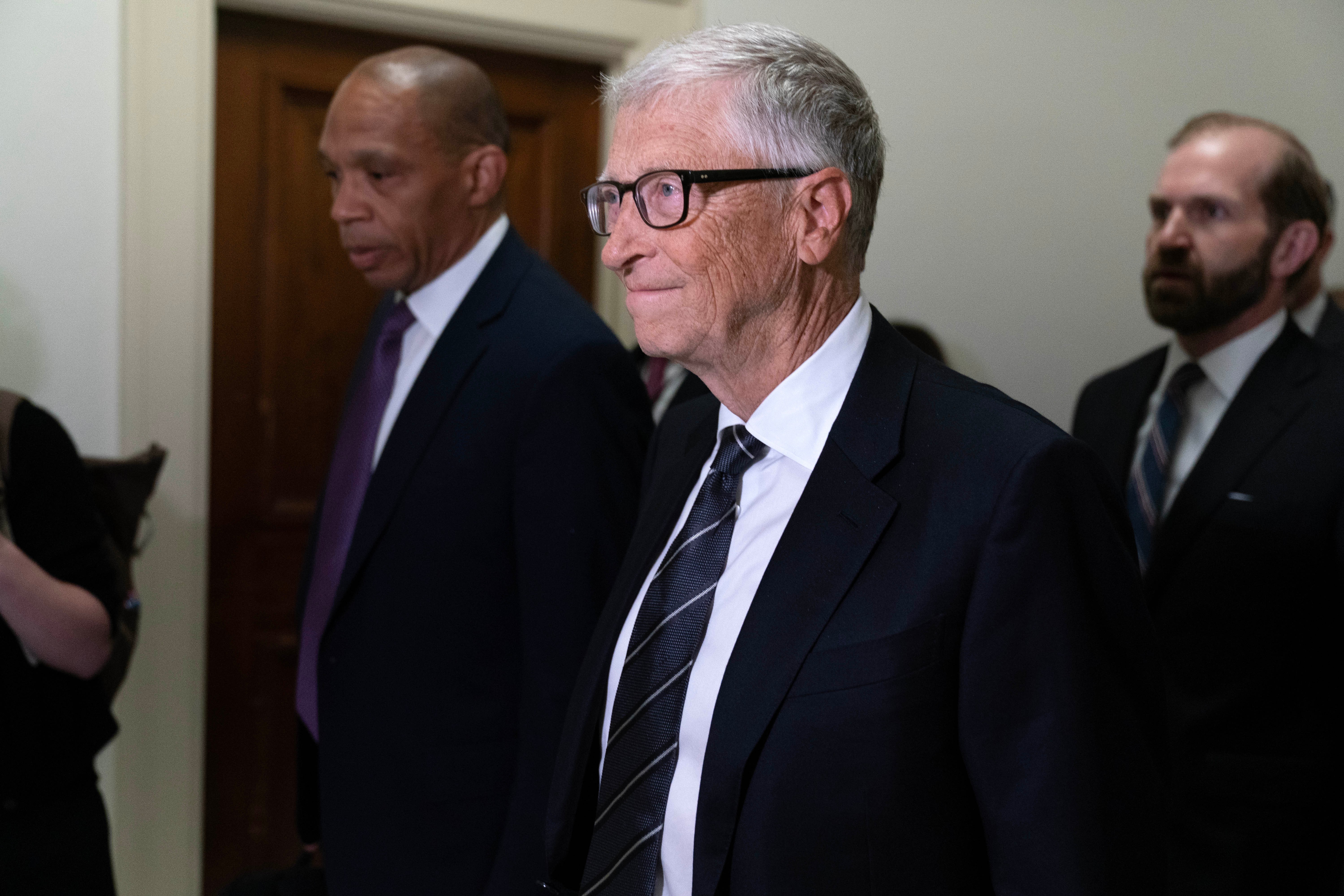 Bill Gates diz ao Congresso que Epstein o chantage