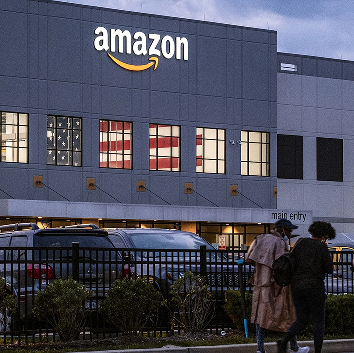 Lucro da Amazon sobe 64% no trimestre, para US$ 17,1 bilhões | Empresas ...