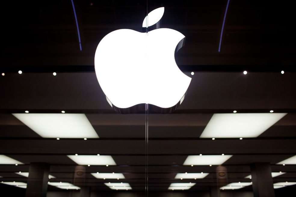Apple fecha suas lojas em Nova York por aumento de casos de covid