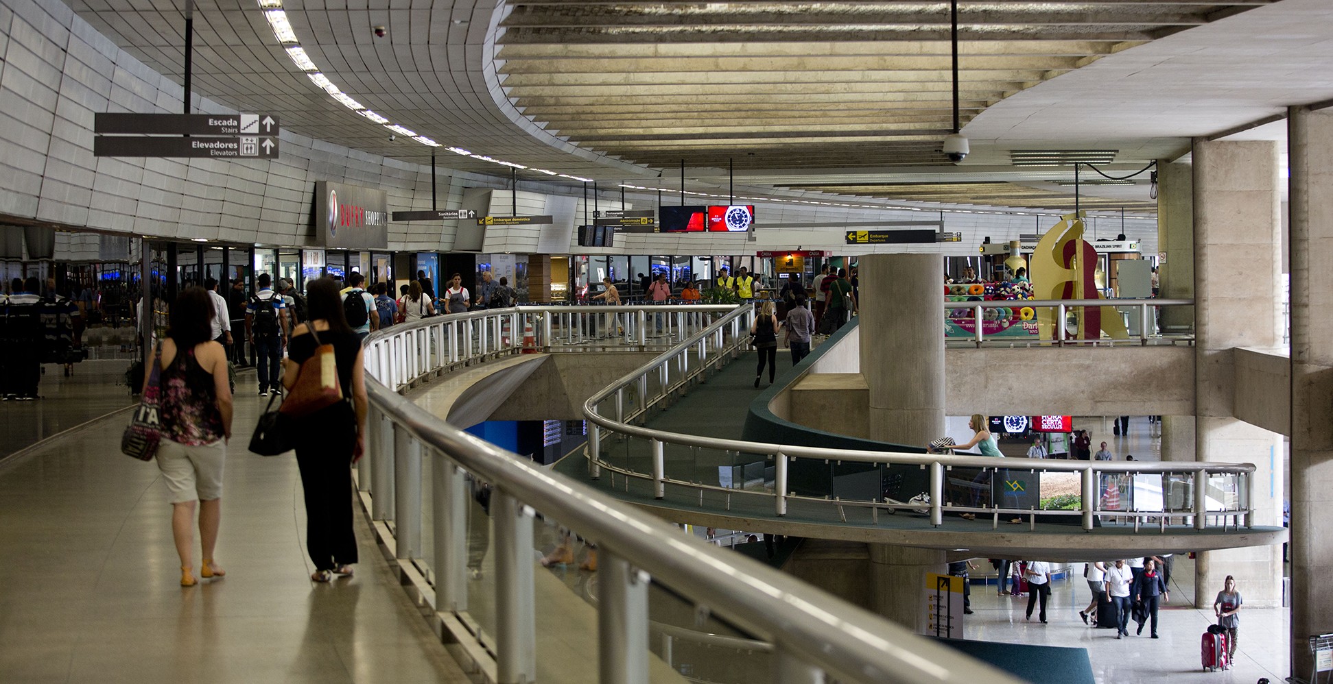 Consolidação de aeroportos esbarra em crise das aéreas e cenário econômico incerto