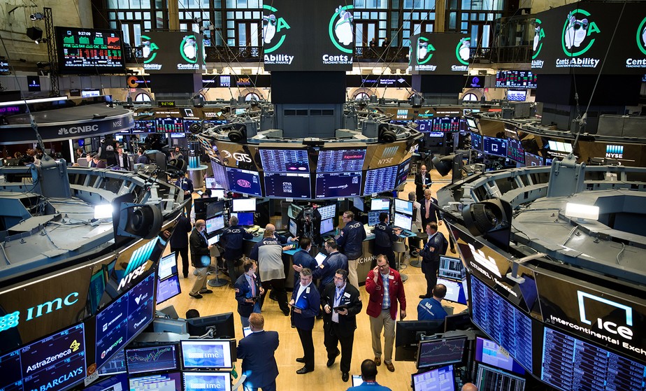 Crise existencial em títulos alimenta o boom de ETFs de renda em Wall Street