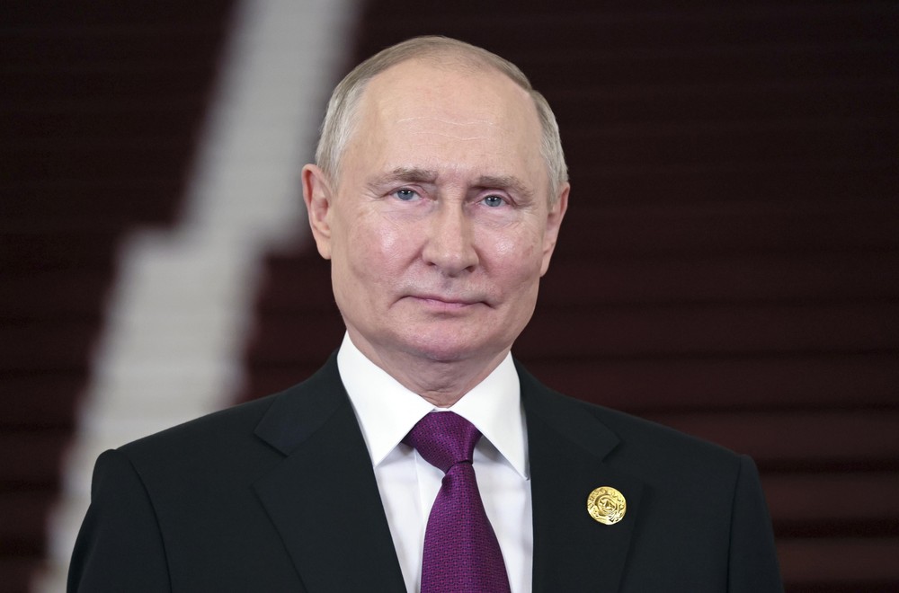 Após perdas no Mar Negro, Putin troca comandante da Marinha | Mundo ...
