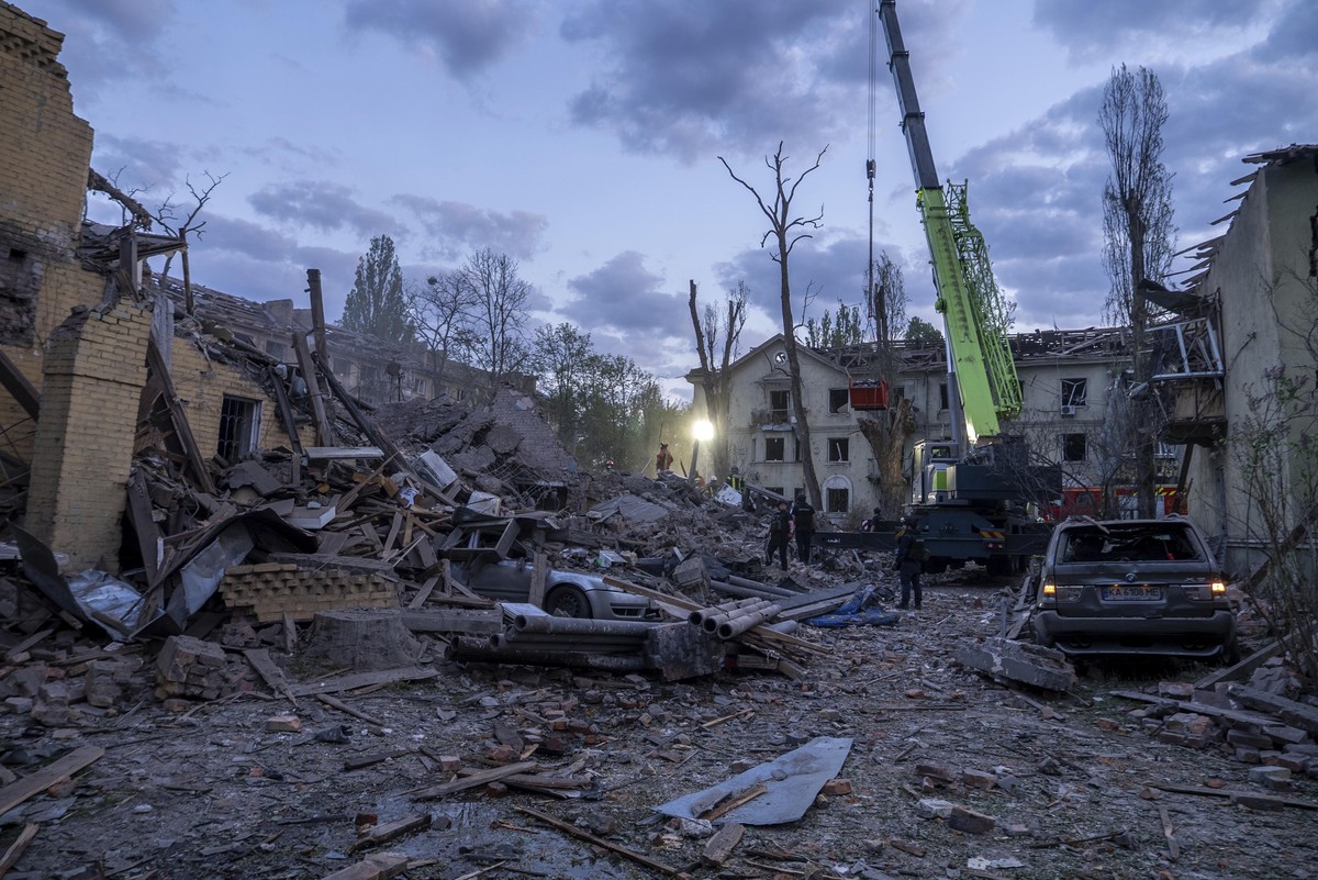 Rússia diz que assumiu o controle total da região de Luhansk, no leste da Ucrânia