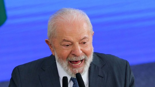 Lula cria grupo de trabalho para atualizar Política de Defesa 