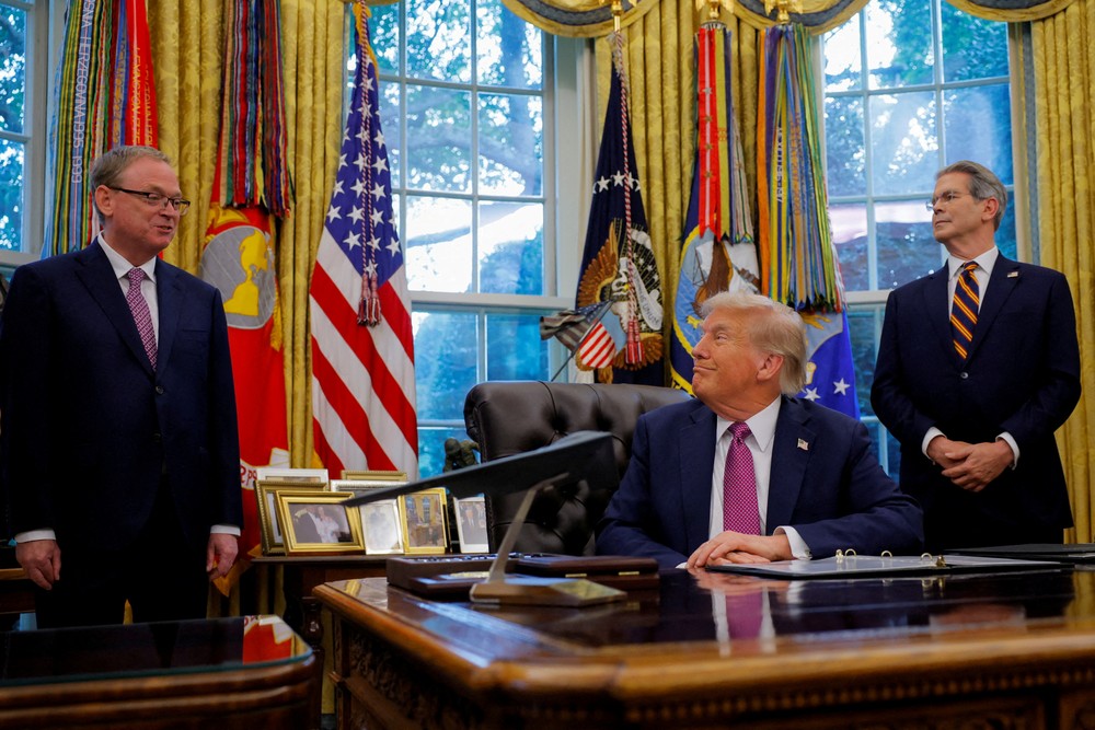 Trump exalta Kevin Hassett após escolher Warsh para presidência do Fed ...