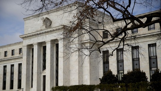 FT: Investidores precificam chance crescente de outra alta de juros pelo Fed