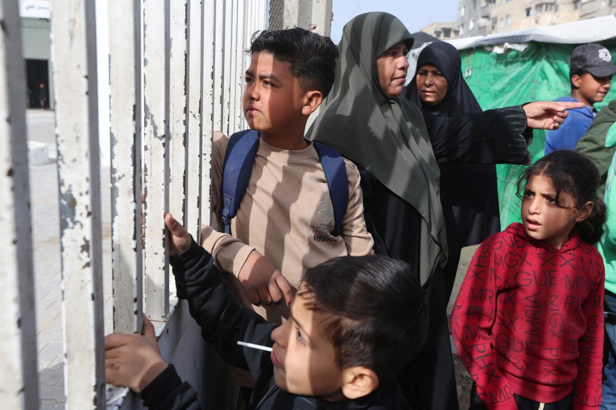 Israel reabre fronteira de Rafah, que une Gaza ao Egito, mas com restrições