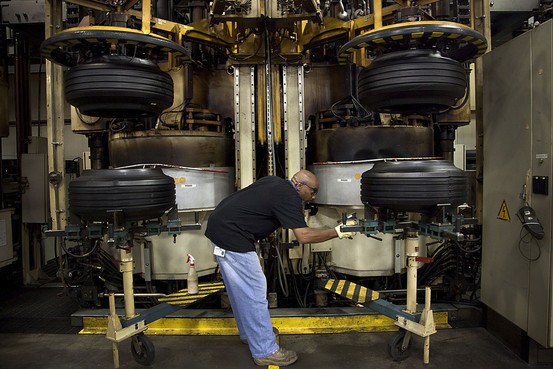 EUA criam 115 mil vagas de emprego em abril, mostra ‘payroll’