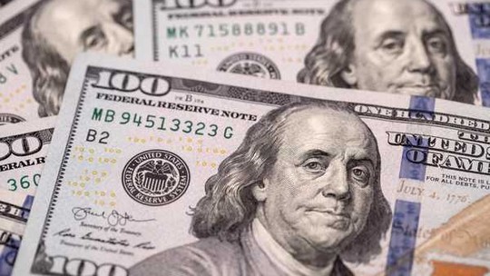 Dólar avança e Ibovespa cai com risco fiscal mesmo após leilão extraordinário de US$ 1,5 bilhão