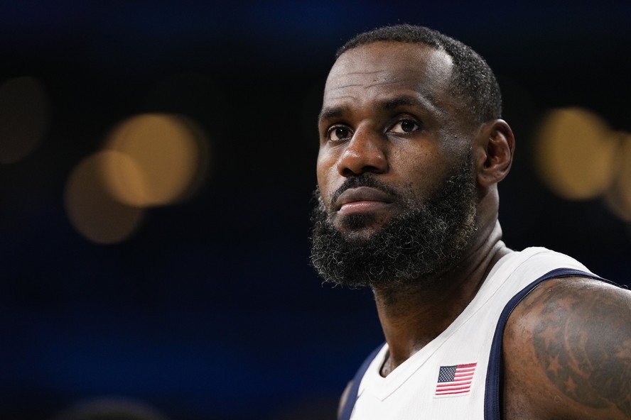 Saiba quanto LeBron James ganha Olimpiada 2024 Valor Economico