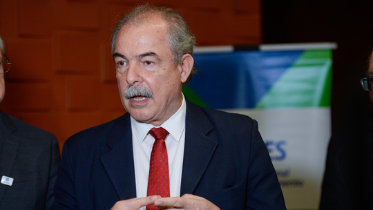 Mercadante defende parceria e pede que Campos Neto se ‘sensibilize’ com esforço do governo