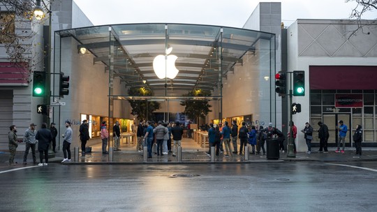 Ações da Apple têm trimestre difícil com desaceleração de vendas na China e processo antitruste