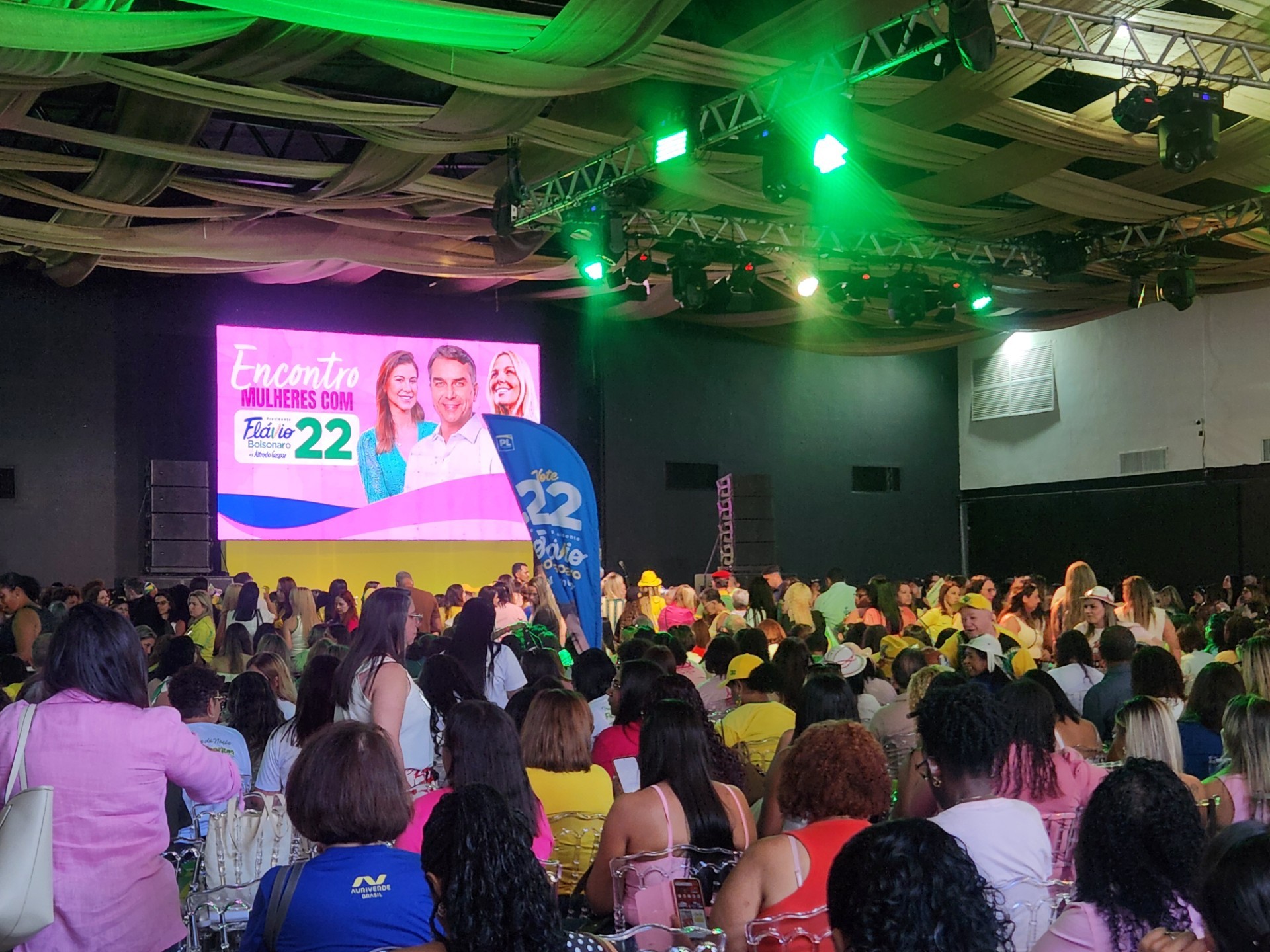 Flávio Bolsonaro reforça agenda com mulheres no Rio e promete ampliar políticas de proteção e inclusão - Foto