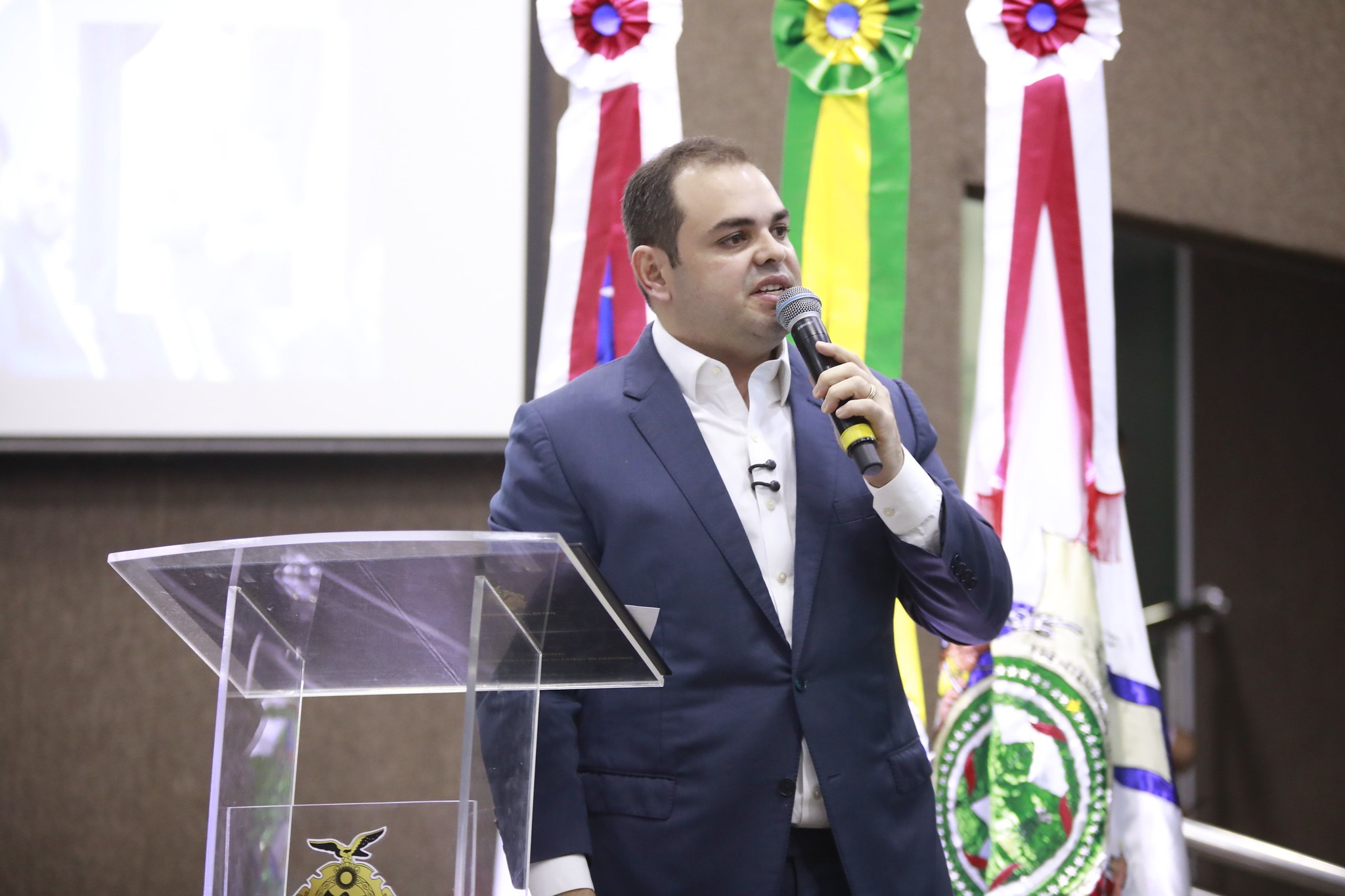 Roberto Cidade é eleito governador do Amazonas para mandato-tampão