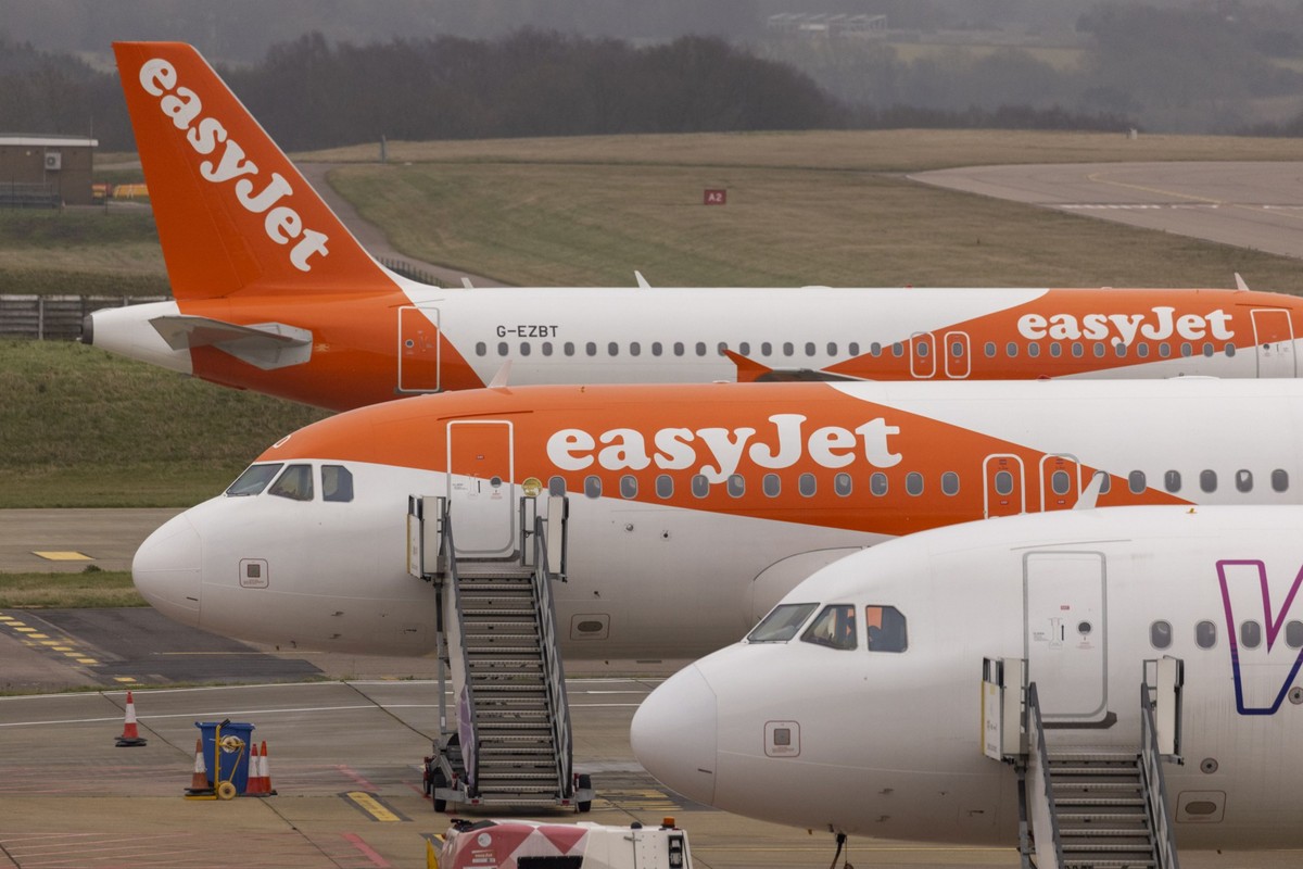EasyJet alerta que guerra no Irã vai encarecer passagens no fim da temporada do verão europeu