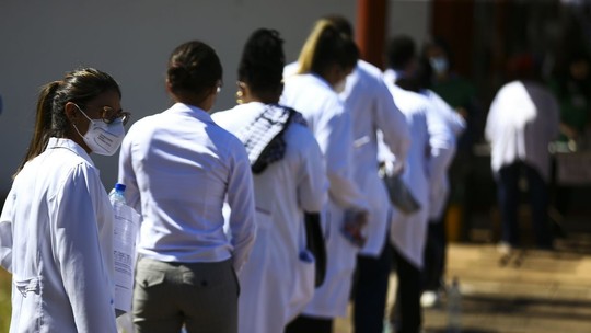 Novo edital do Mais Médicos vai abrir 5,7 mil vagas para setor privado 