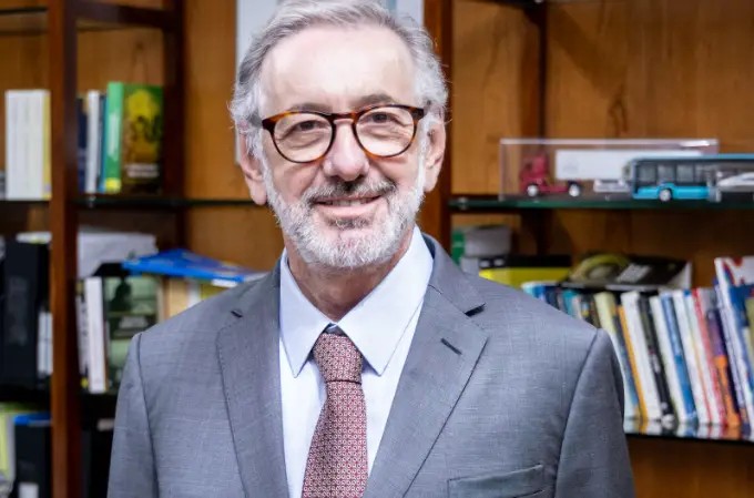 Lula nomeia Márcio Elias Rosa como novo ministro do Mdic