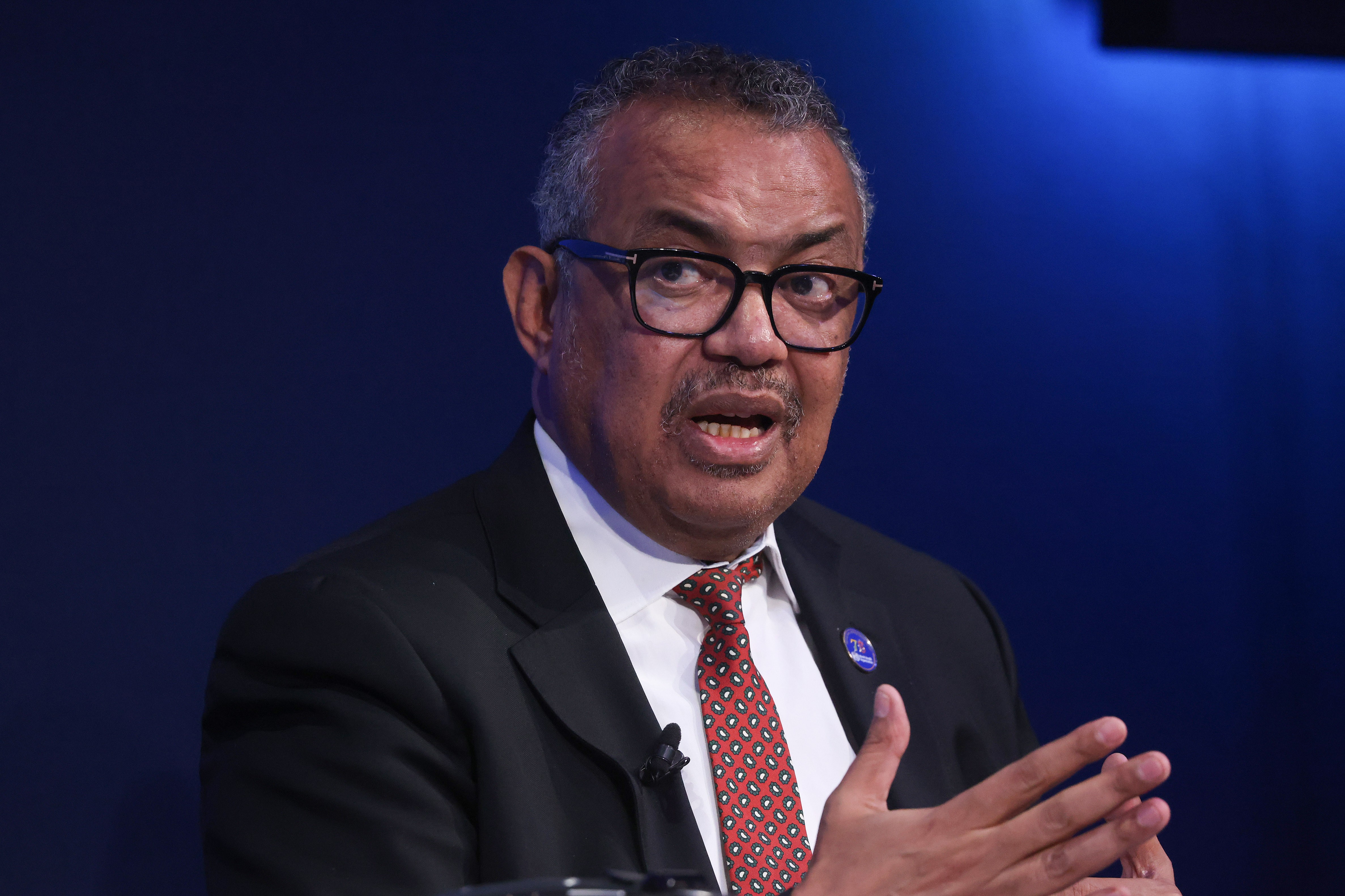 Chefe da OMS viaja à RDC enquanto surto de ebola pressiona resposta internacional