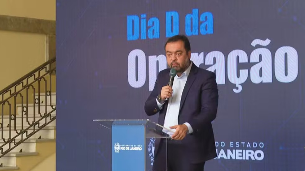 Governador do Rio de Janeiro, Claudio Castro, no lançamento do aplicativo Celular Seguro RJ, nesta terça-feira (1º) — Foto: Reprodução/TV Globo