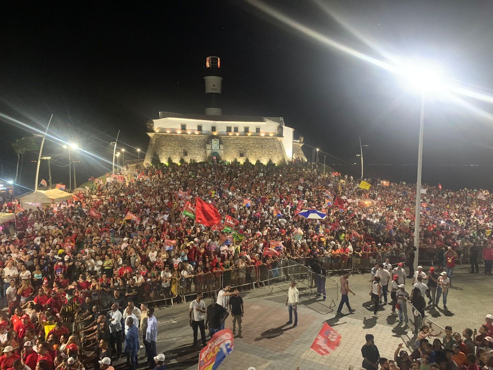 Lula diz que volta à presidência só tem sentido "se recuperar a