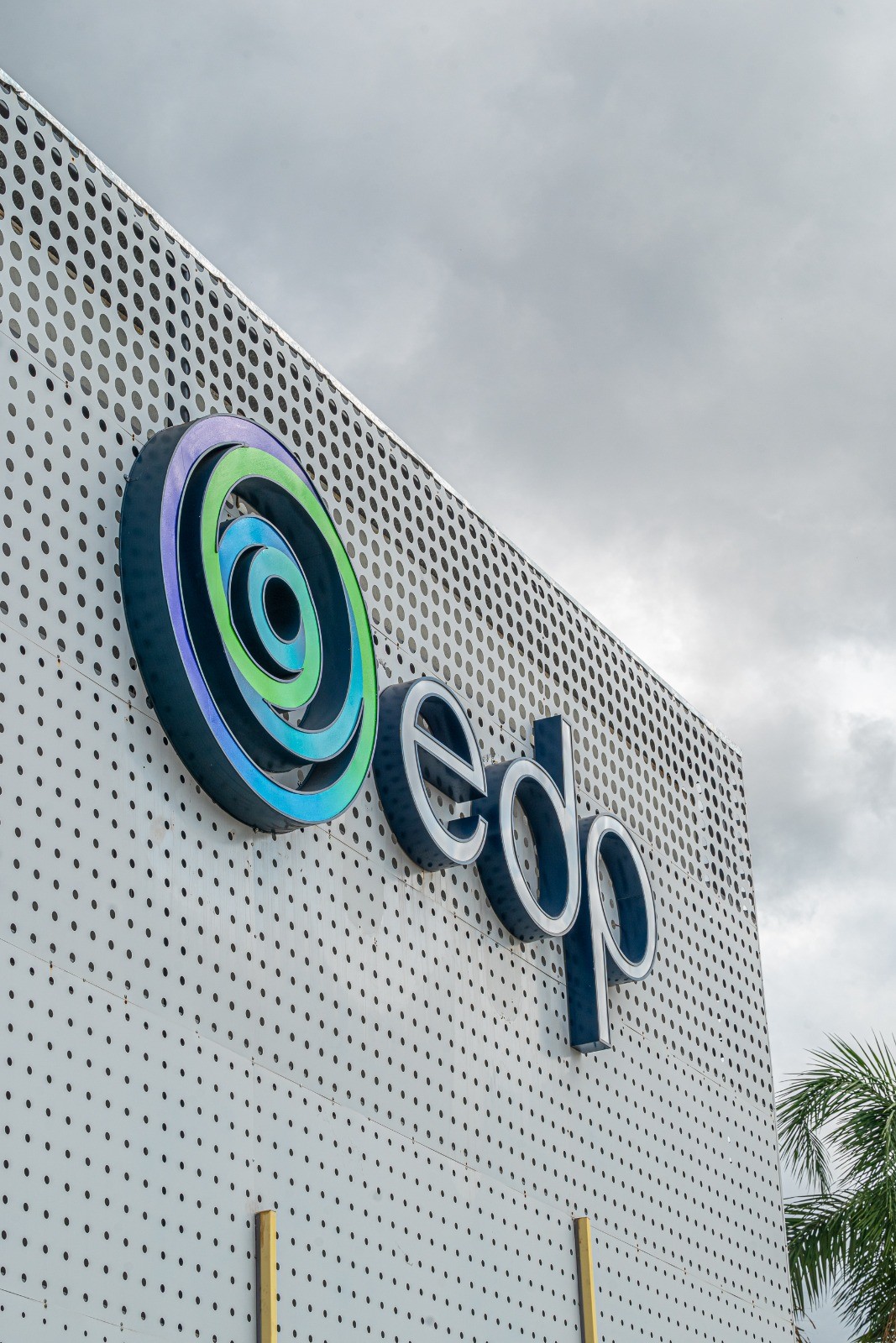 EDP inaugura baterias em parque híbrido no Chile e mira tecn