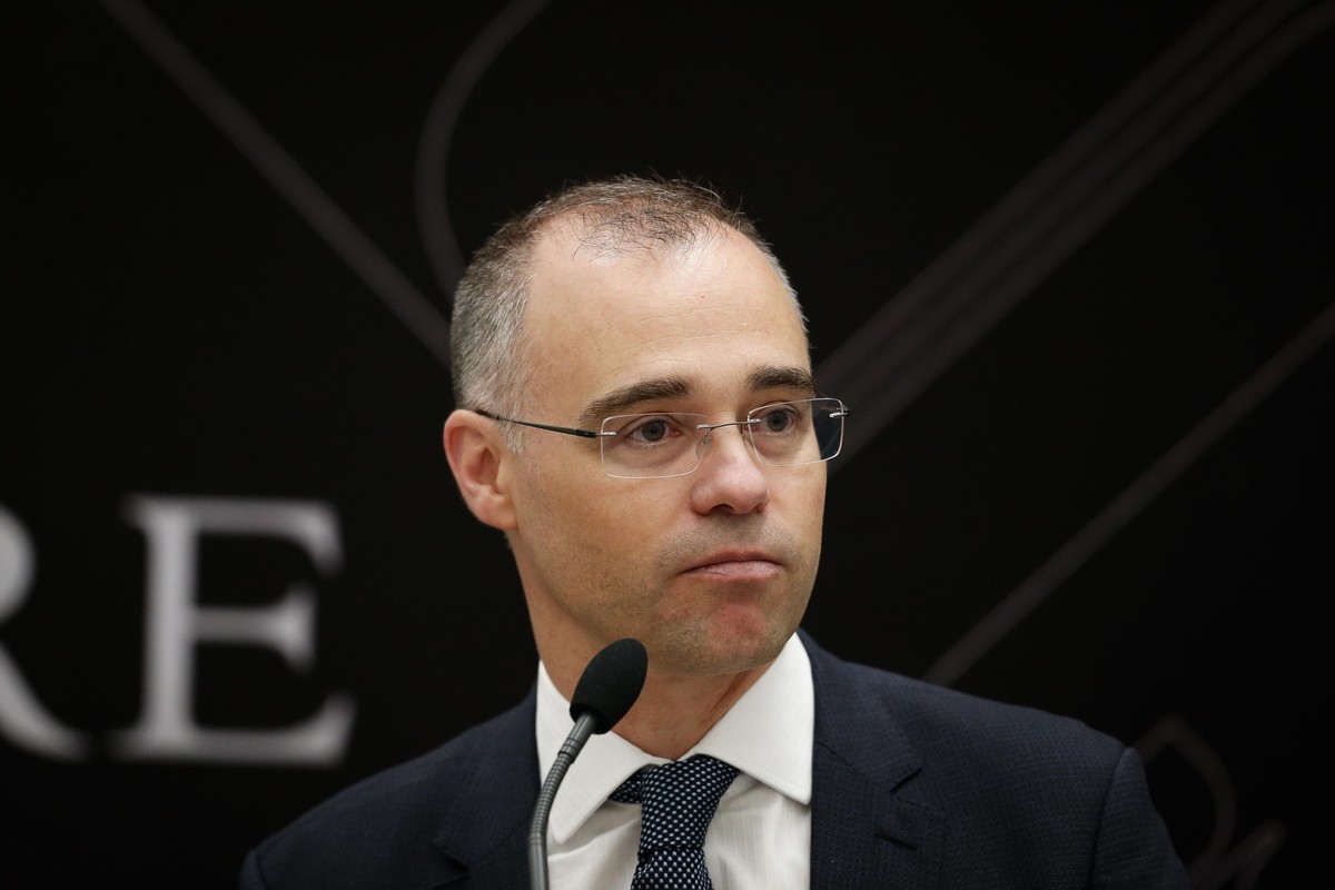 Reunião de Mendonça com PF discutiu próximos passos do inquérito sobre Banco Master | Finanças