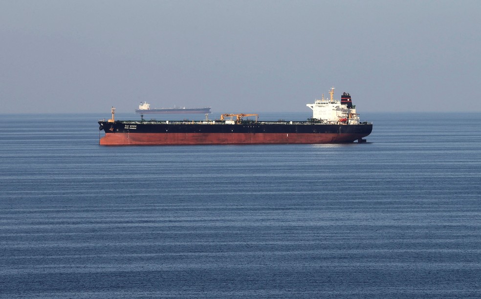 Petroleiros atravessam o Estreito de Ormuz em 21 de dezembro de 2018 — Foto: REUTERS/Hamad I Mohammed/Foto de arquivo