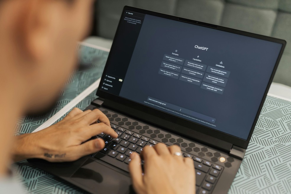 Pesquisa levantou que maioria dos trabalhadores não teme perder o emprego para as inteligências artificiais — Foto: Pexels