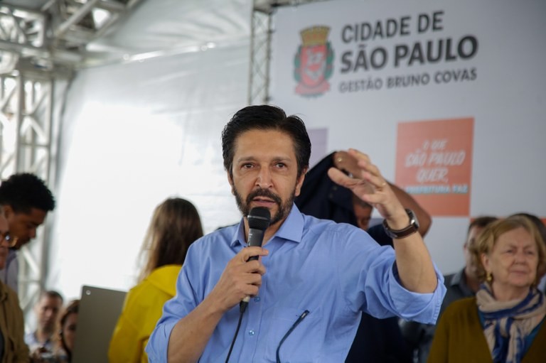 Nunes nega irregularidades em contrato com dona de produtora do filme de Bolsonaro