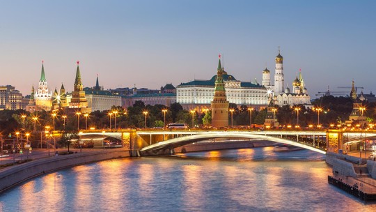 Bancos ocidentais na Rússia pagaram 800 mi de euros em impostos ao Kremlin em 2023