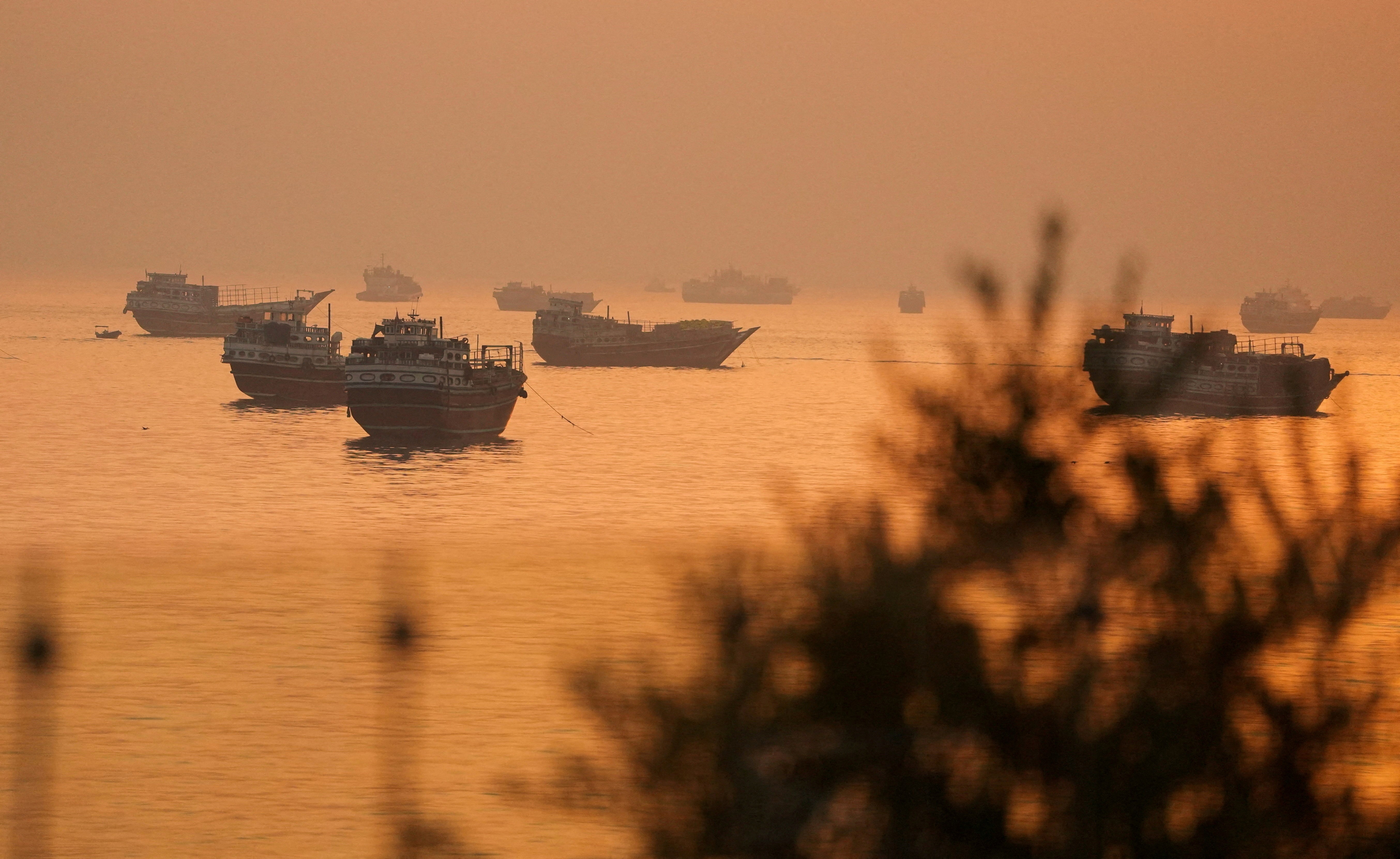 Plano de retirada de navios retidos no Golfo através de Ormuz está em andamento, diz ONU
