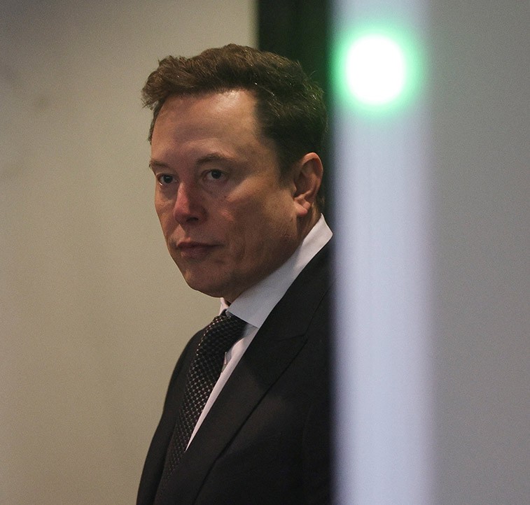 Inteligência artificial dá sentido à possível fusão de SpaceX e Tesla