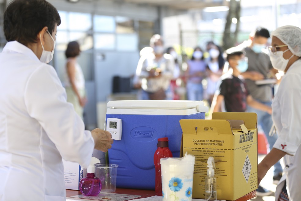 Agentes de saúde em mobilização no Congresso Nacional para pressionar pela votação da PEC.