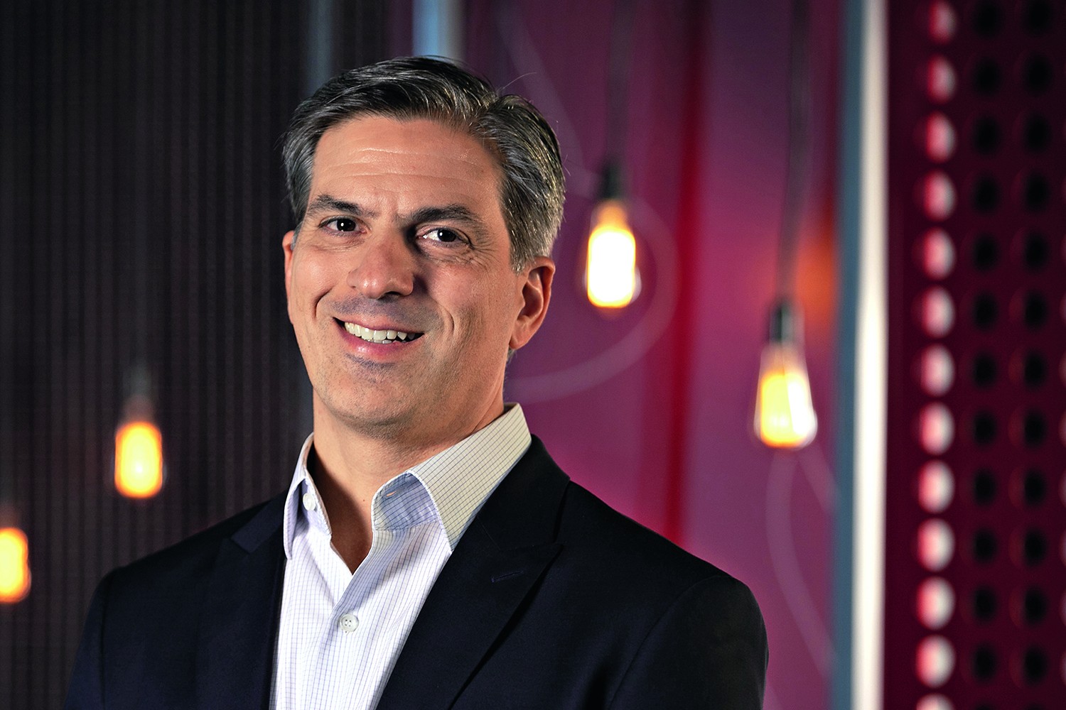 Santander prevê mais pressão em provisões por causa de setores mais sensíveis à Selic elevada