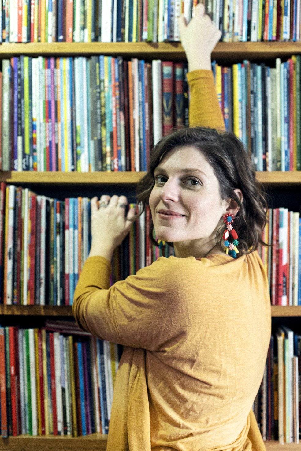 A editora Ameli Jannarelli entrou em contato com a filha de André Breton para conseguir a publicação de manuscritos — Foto: Rafael Jannarelli/Divulgação