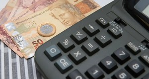 Análise: Mercado vê chance de corte de juros, mas ainda recomenda cautela ao BC