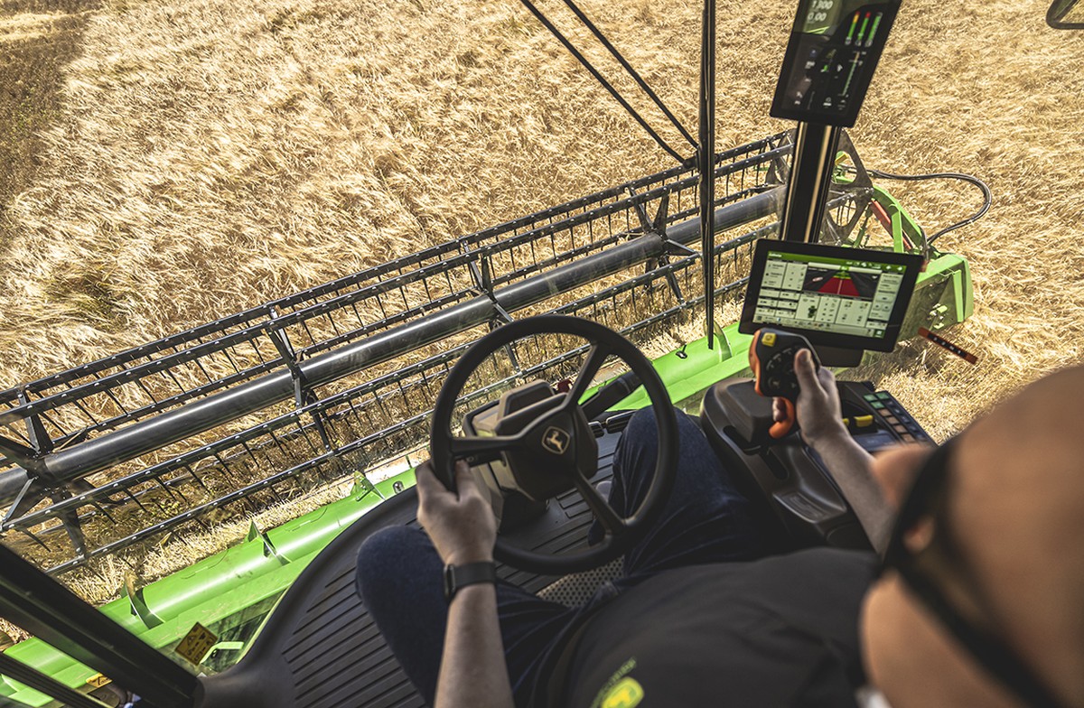 Startups Brasileiras Impulsionam Inovação e Inteligência Artificial em Máquinas Agrícolas