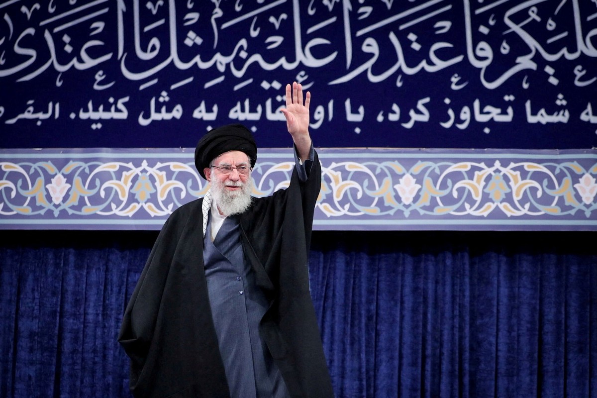 Inimigo implacável dos EUA, Khamenei enfrenta o mais grave desafio ao regime no Irã