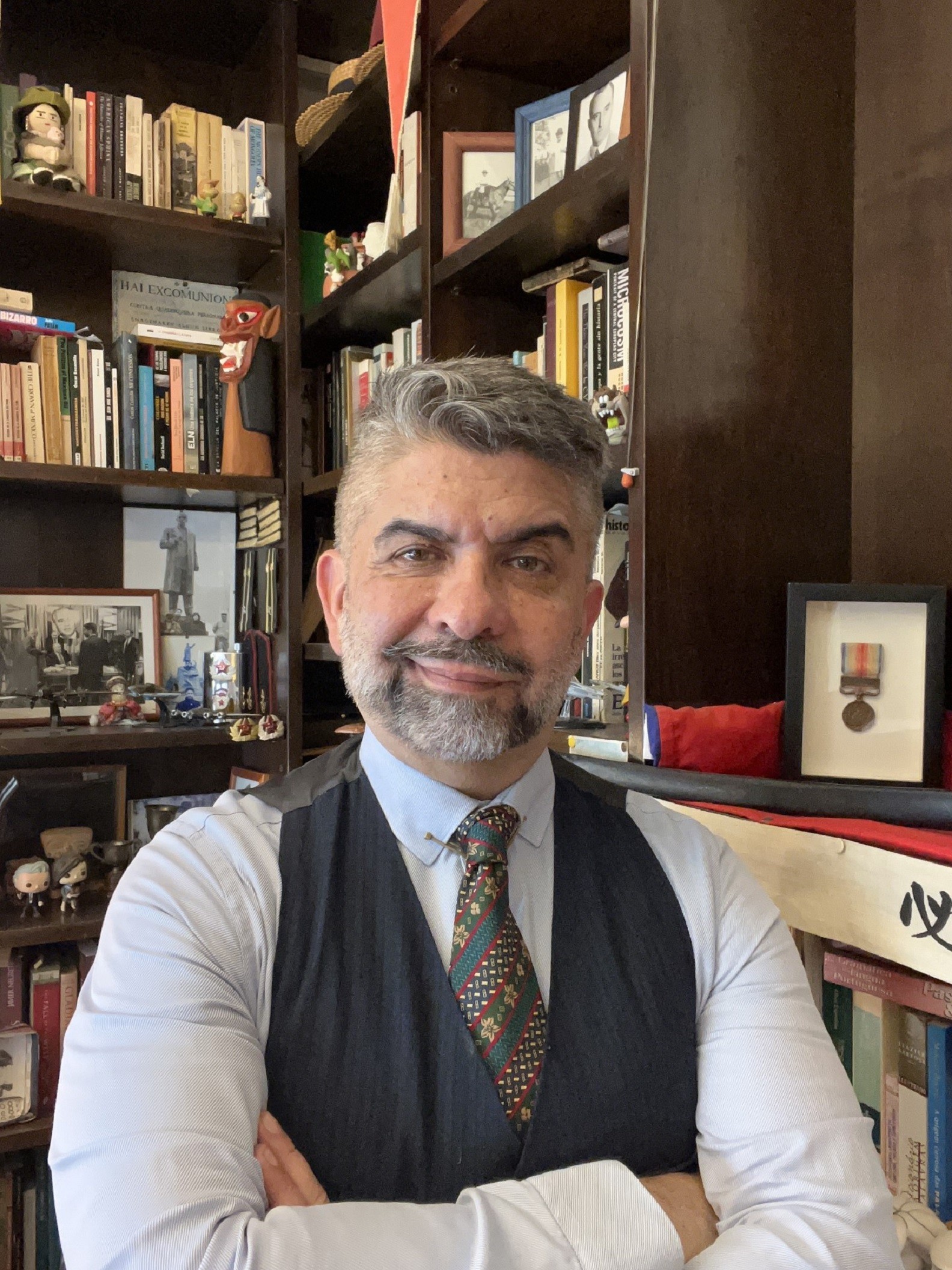 ‘O futebol revela nossas paixões, nossos delírios, nossas contradições’, diz Ariel Palacios