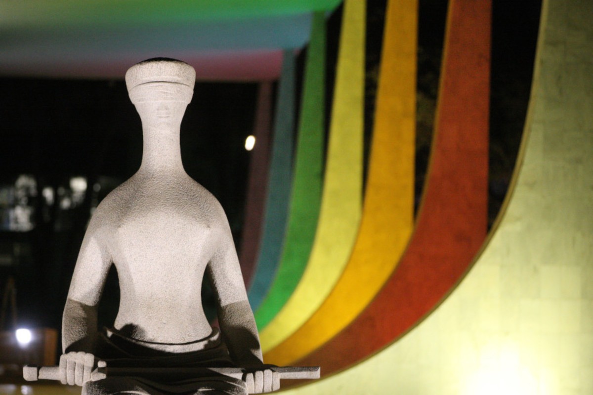 Vendedor homossexual deve ser indenizado