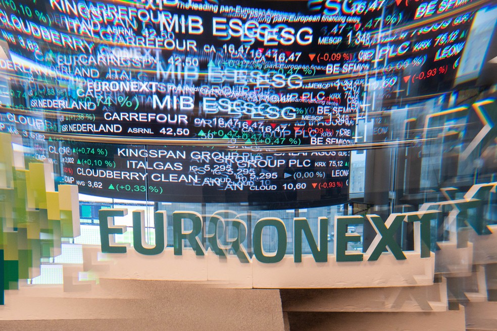 Gráfico com barras representando a alta das bolsas europeias.