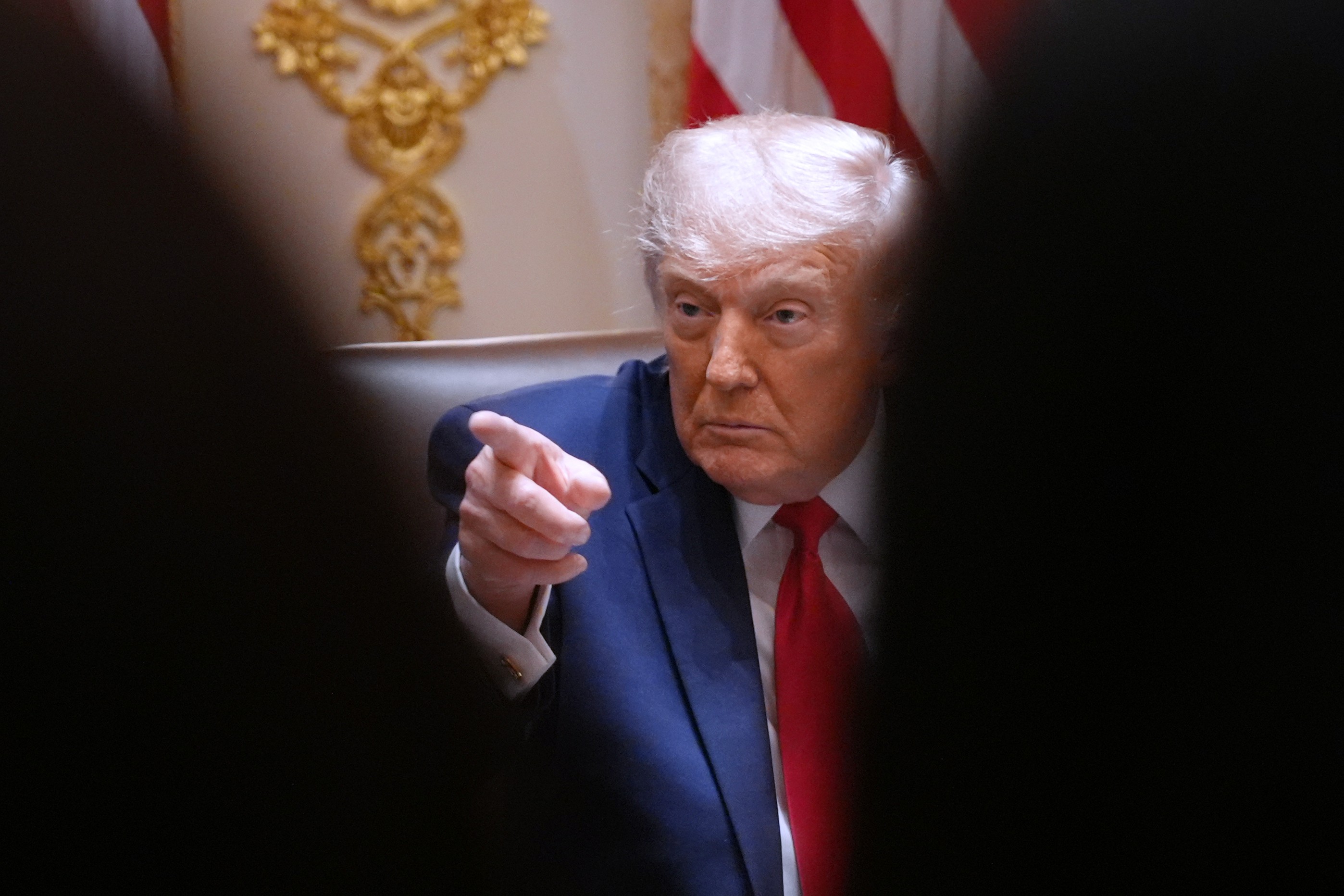 Trump muda perfil de organizações terroristas e está perto de recorde de Clinton; veja lista