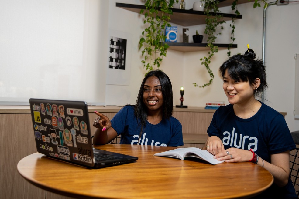 Alura oferece 90 mil vagas para curso gratuito de programação | Empregos & Oportunidades | Valor Econômico
