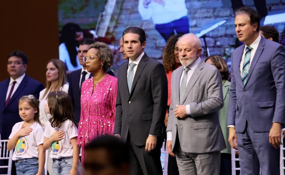 Sob críticas do mercado, Lula diz que 'governar para menos gente' não gera déficit fiscal