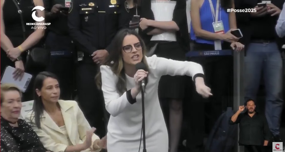 Posse de vereadores em SP é marcada por gritos de 'sem anistia' após elogio a Bolsonaro; veja o vídeo