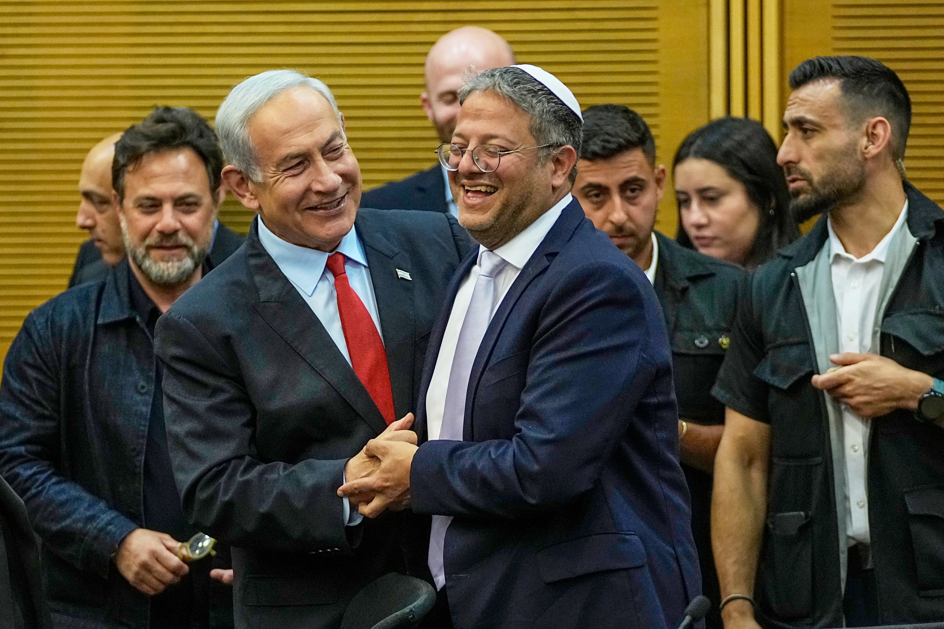 Ministros da ultradireita de Israel pressionam Netanyahu a retomar ataques ao Hezbollah